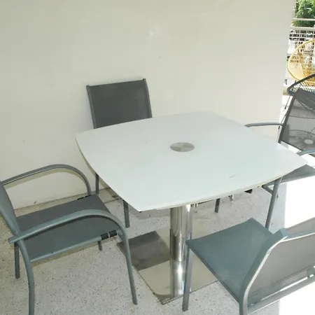 公寓 Design Apartment For 4 People In Antibes By Weekome